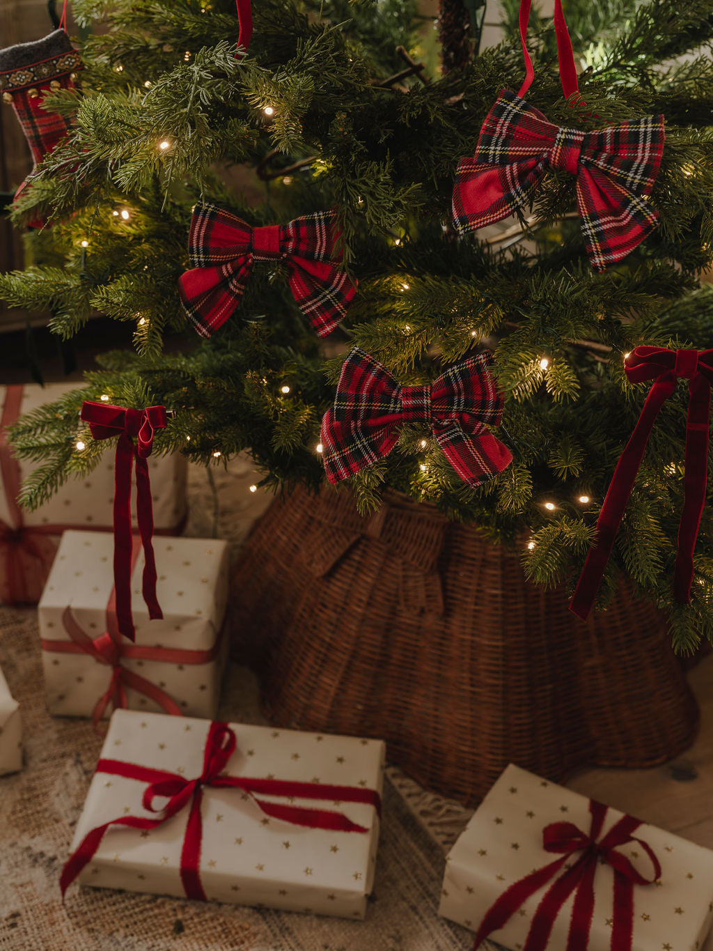 Seagrass Tree Skirt with Bow