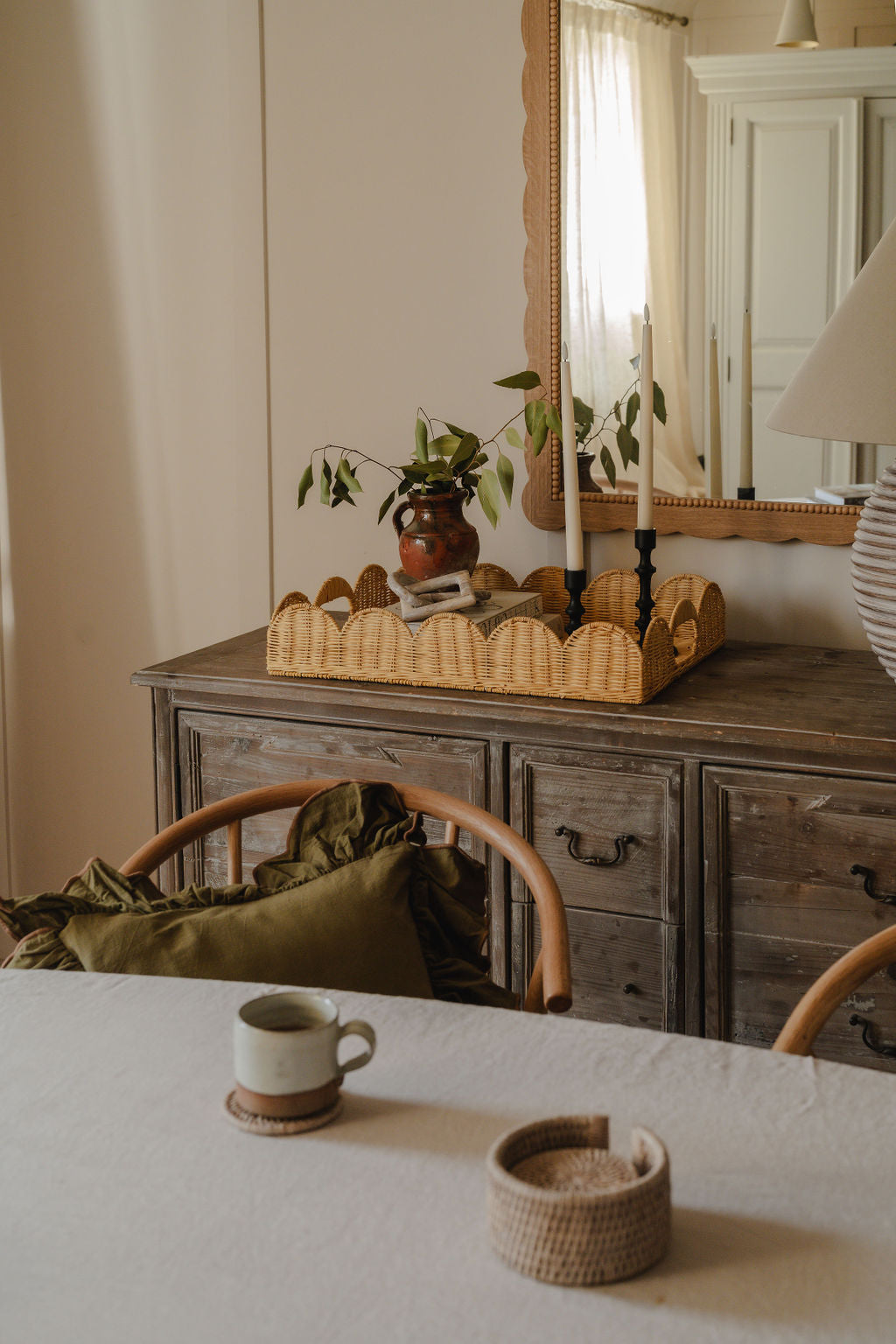 Large Scalloped Wicker Tray